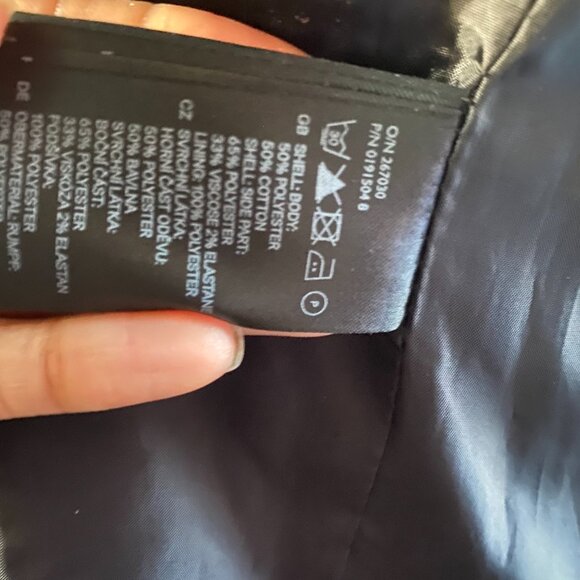 H&M Women Geometric Black & White fully lined jacket with Red cord trim details - Picture 8 of 8